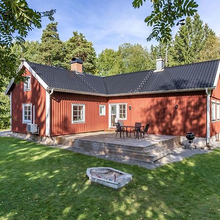 Falköping Holiday Home Aspenaes By Interhome מראה חיצוני תמונה
